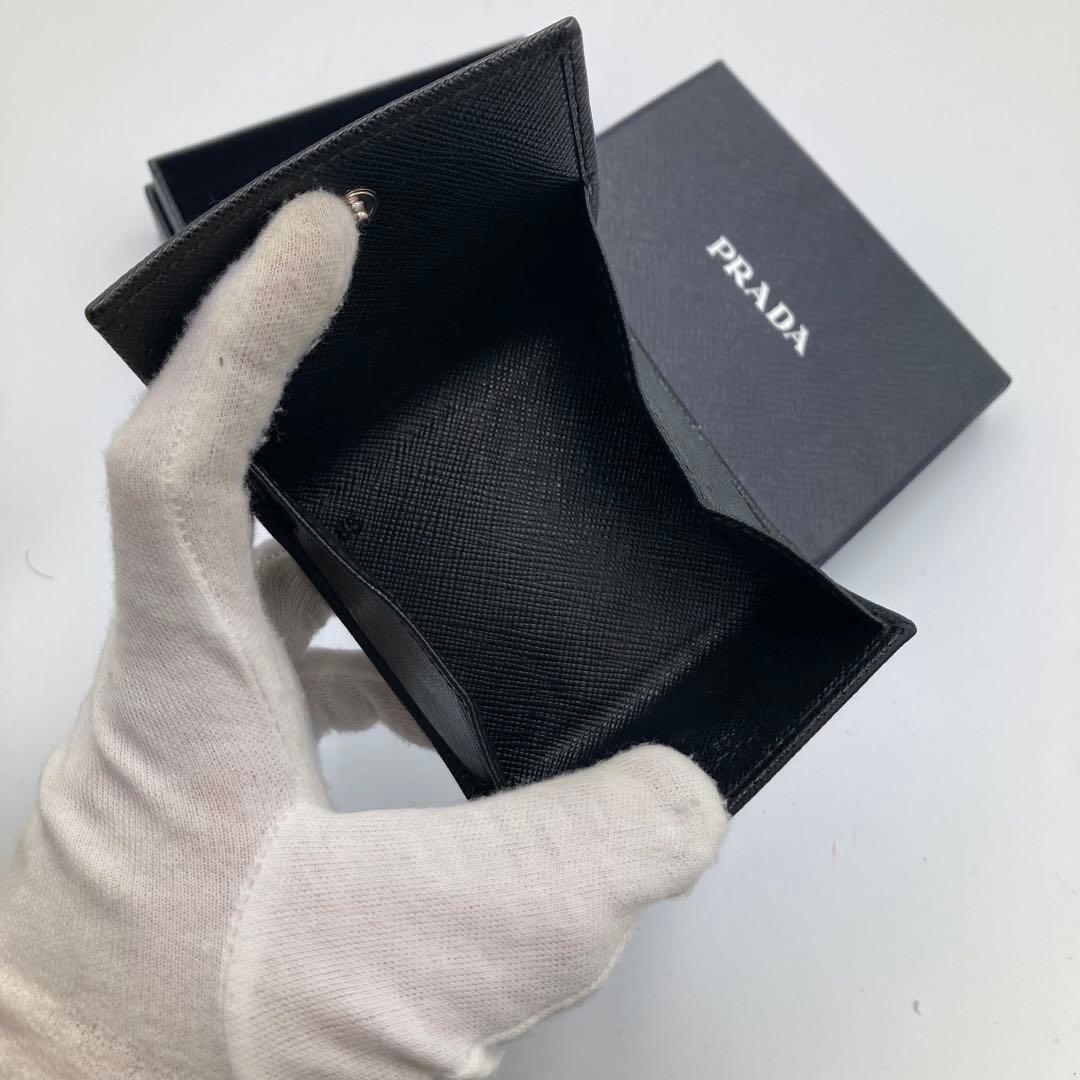 ！新品同然！　PRADA プラダ　ケース　サフィアーノ