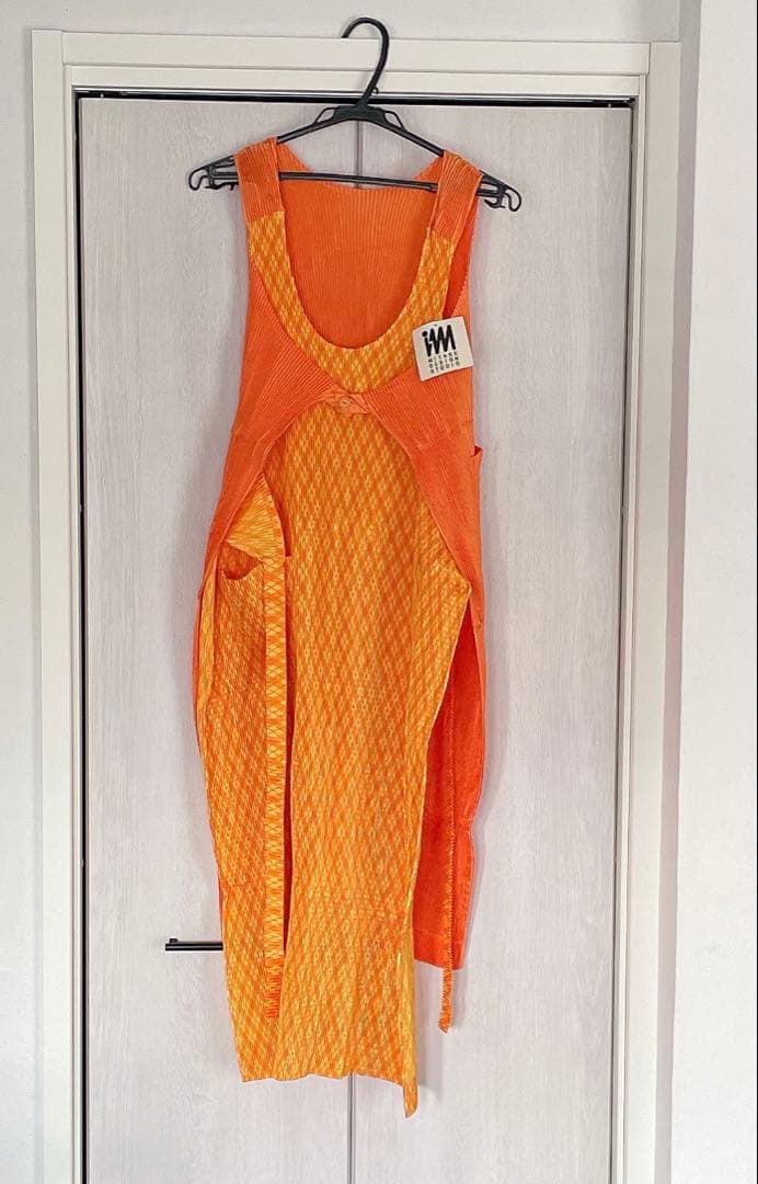 【新品】　イッセイミヤケ　プリーツ　エプロン　オレンジ　2way