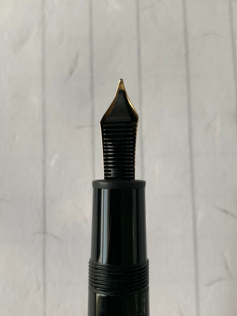 MONTBLANC 146 万年筆 14Kペン先