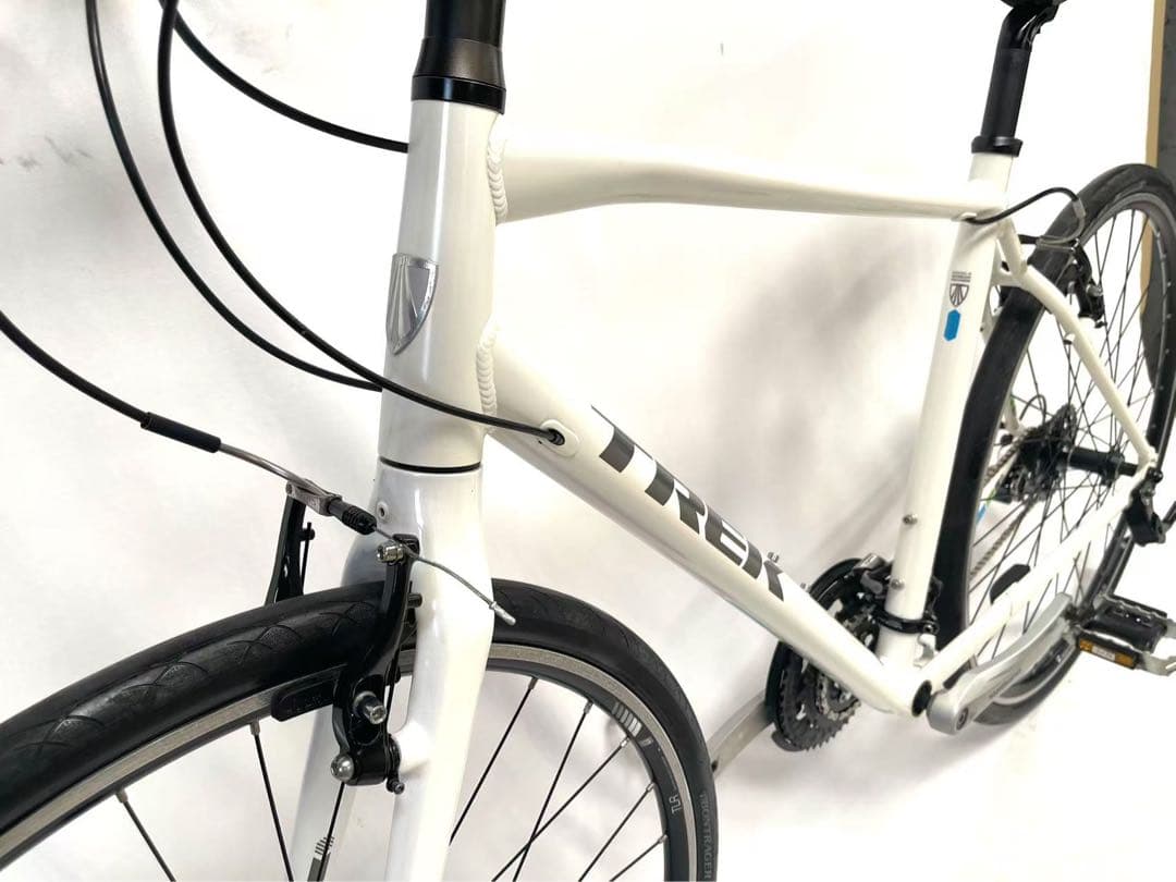 【即乘】送料無料トレック TREK クロスバイク FX7.4 10.8キロ27速