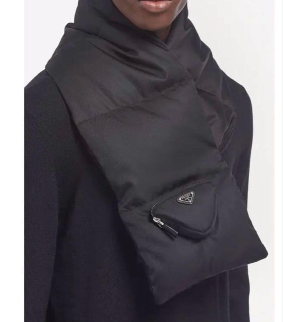 PRADA ナイロンスカーフ　プラダ　renylon マフラー