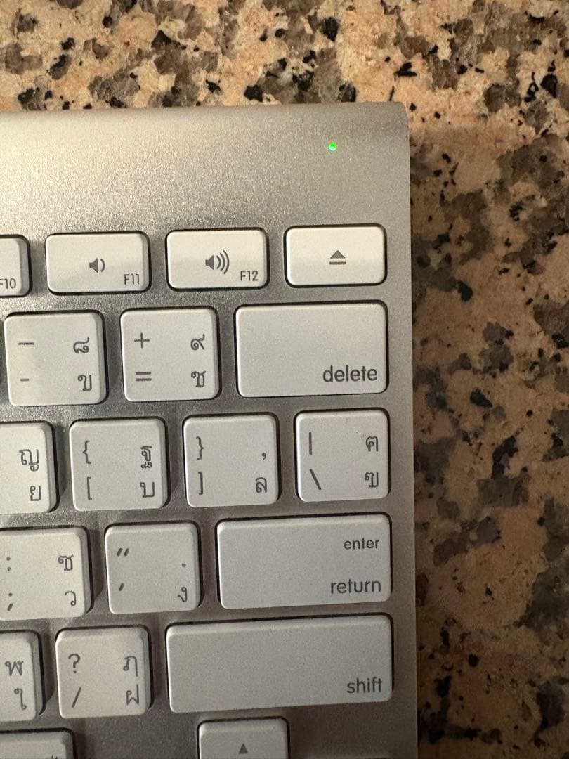 【EI AQ】タイ語　Apple Keyboard ワイヤレスキーボード