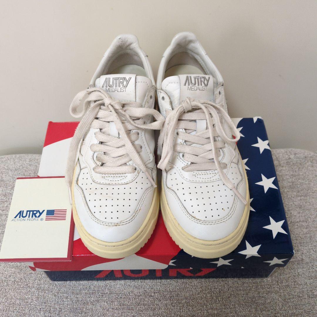 【AUTRY】オートリー MEDALISTLOW 　37