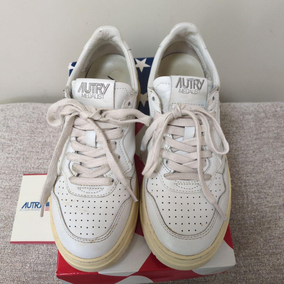 【AUTRY】オートリー MEDALISTLOW 　37