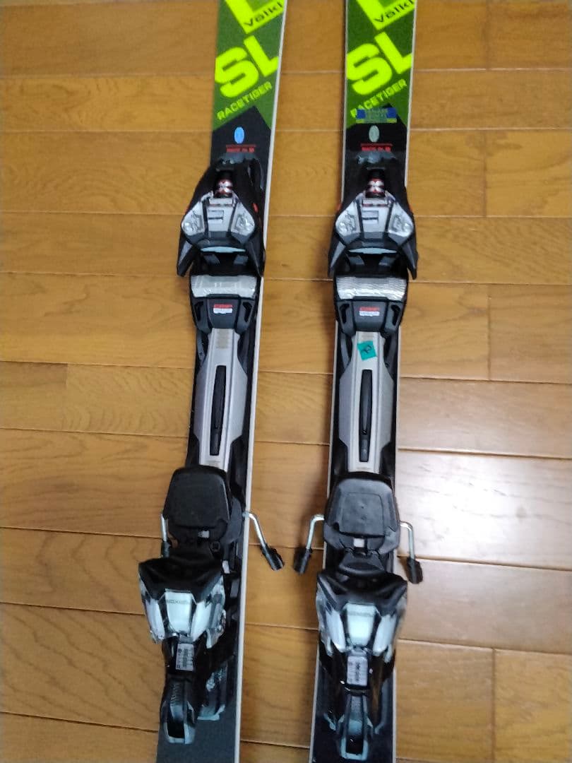 美品 2024-2025 VOLKL レースタイガーSL WC D 165cm