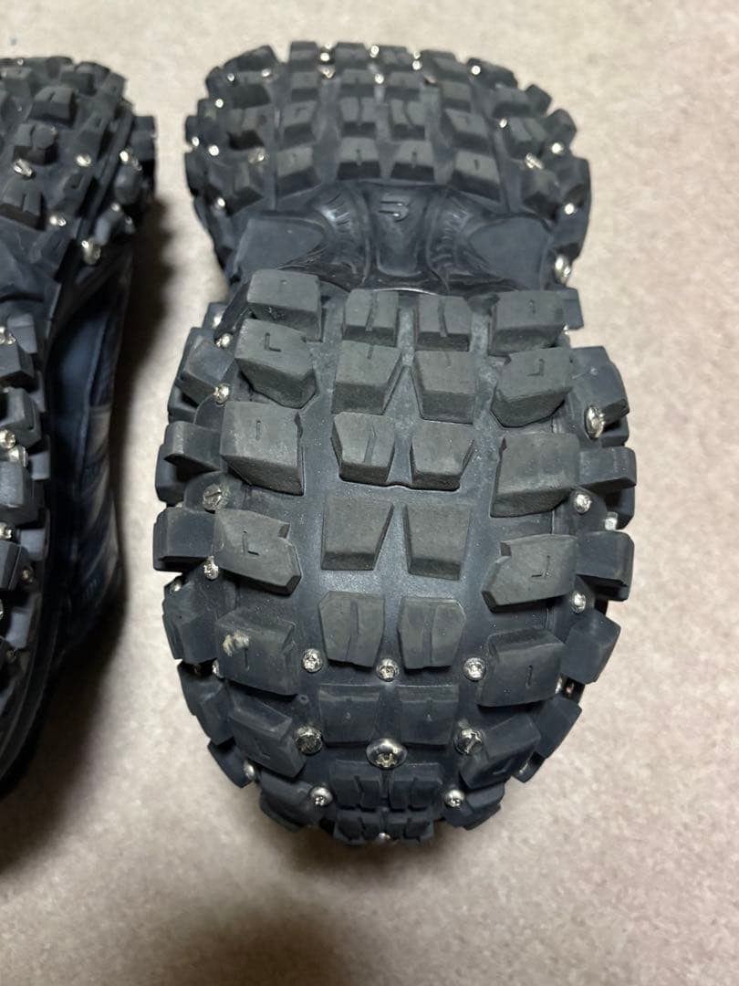 BALENCIAGA バウンサー ディフェンダー 43