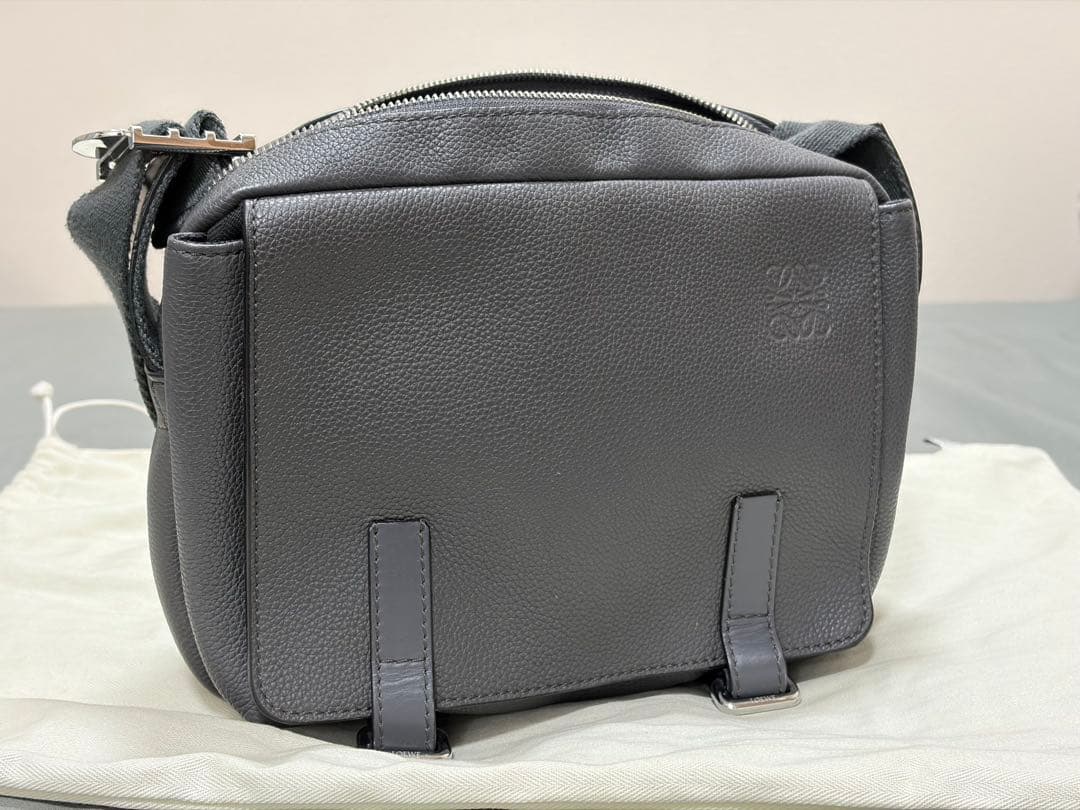 【ヴィルつてと】LOEWE ロエベ ミリタリー メッセンジャーバッグ XS