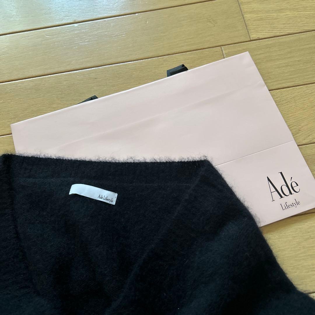 アデ Ade' 田丸麻紀FOX Vネックニットプルオーバー ブラック