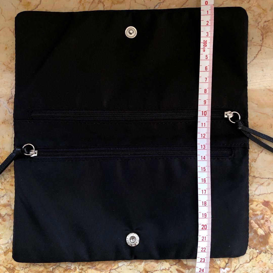 PRADAプラダポーチ