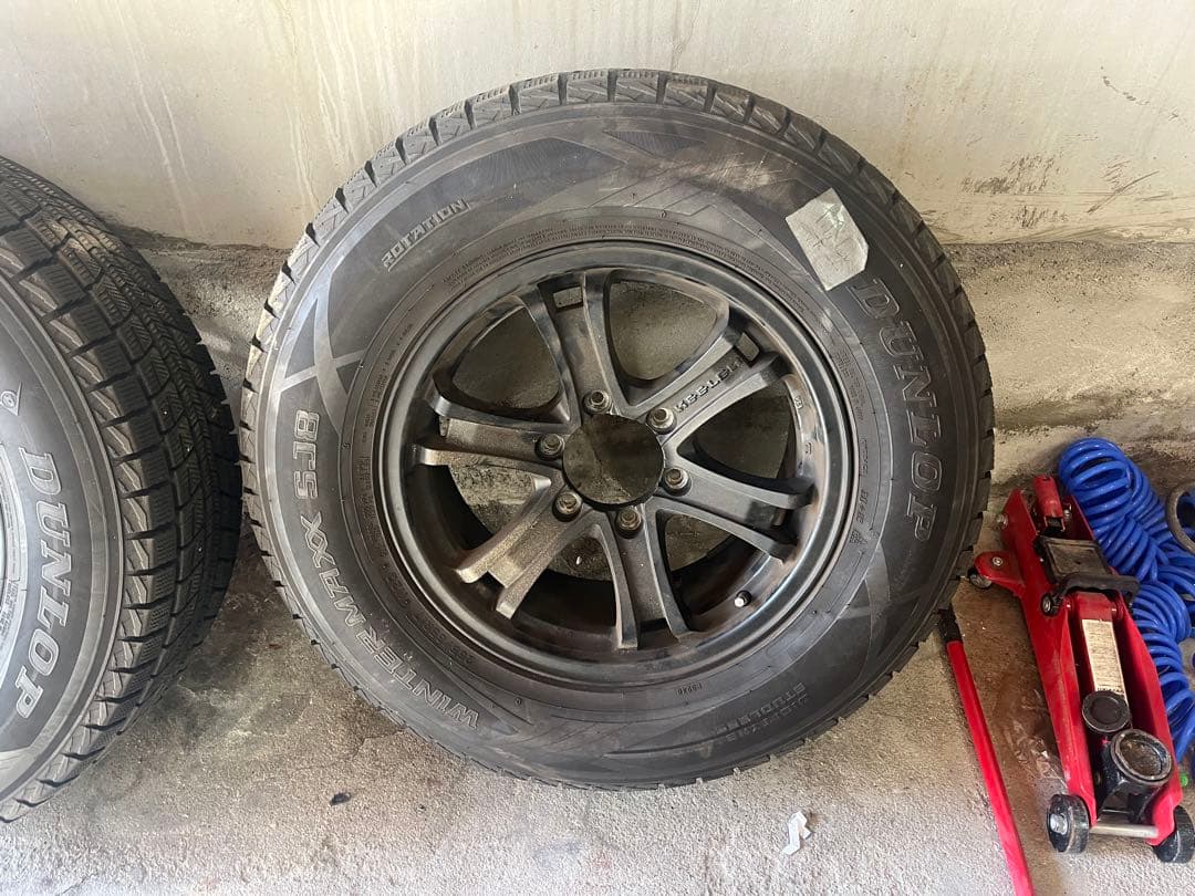 Magnum038fjクルーザー　17インチ スタッドレス　引き取り限定で