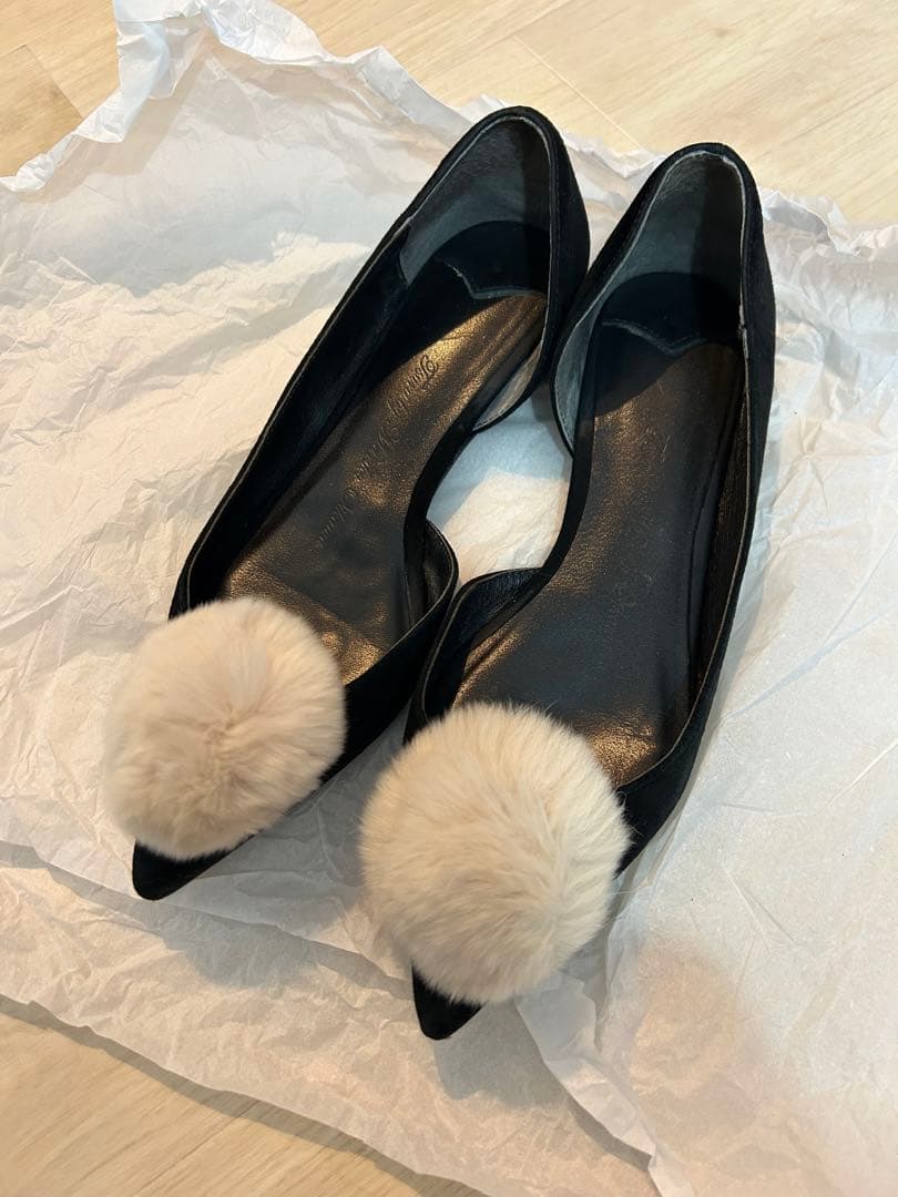 ツルバイマリコオイカワElsa ファー付きパンプス