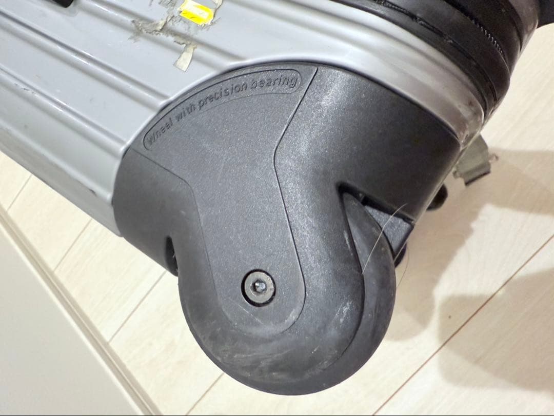 RIMOWA キャリーケース（鍵なし）