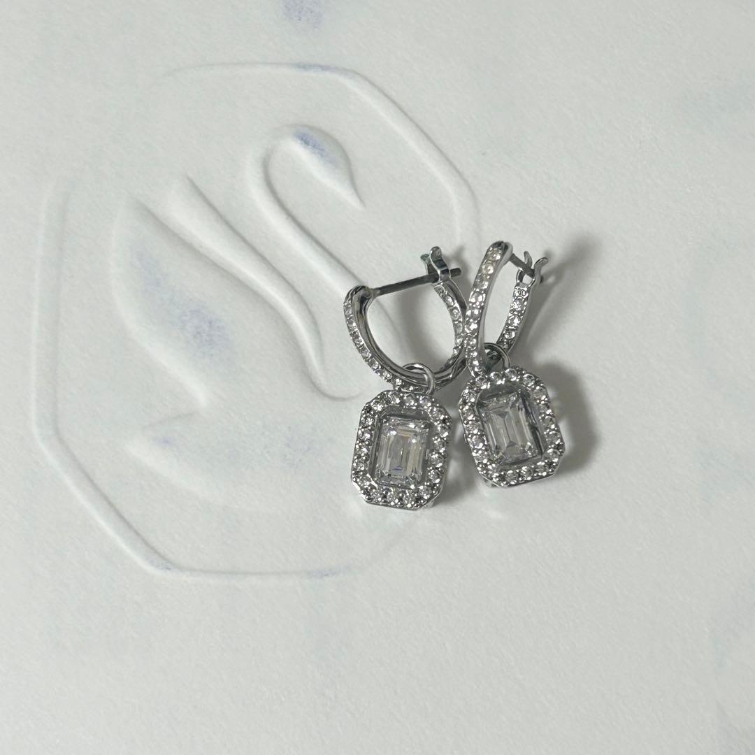 スワロフスキー ピアス Una 5638495 ドロップピアス