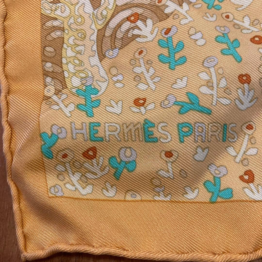 HERMES シルクスカーフ 花柄 蝶