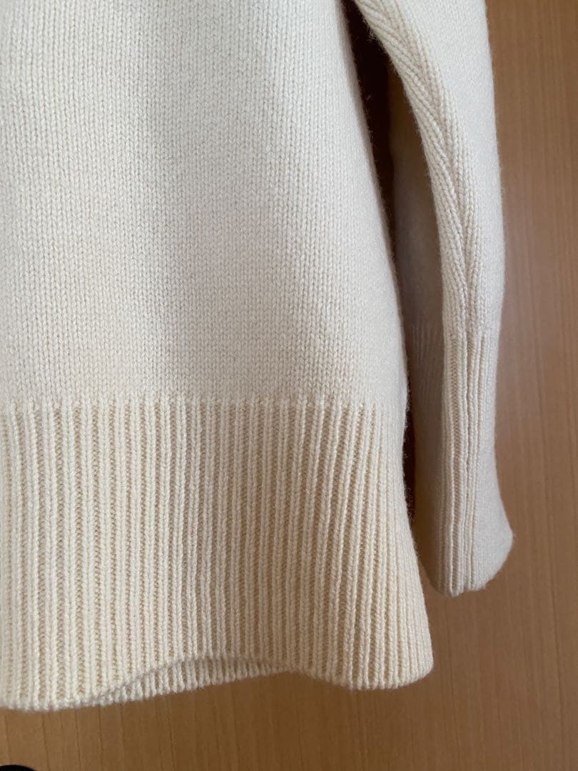 ドィーズィエムクラス　latest ミドルゲージ タートルネックニット