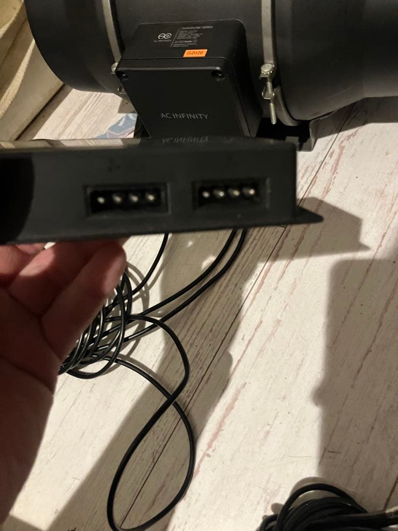 AC Infinity Cloudline T6 6インチ　コントローラー