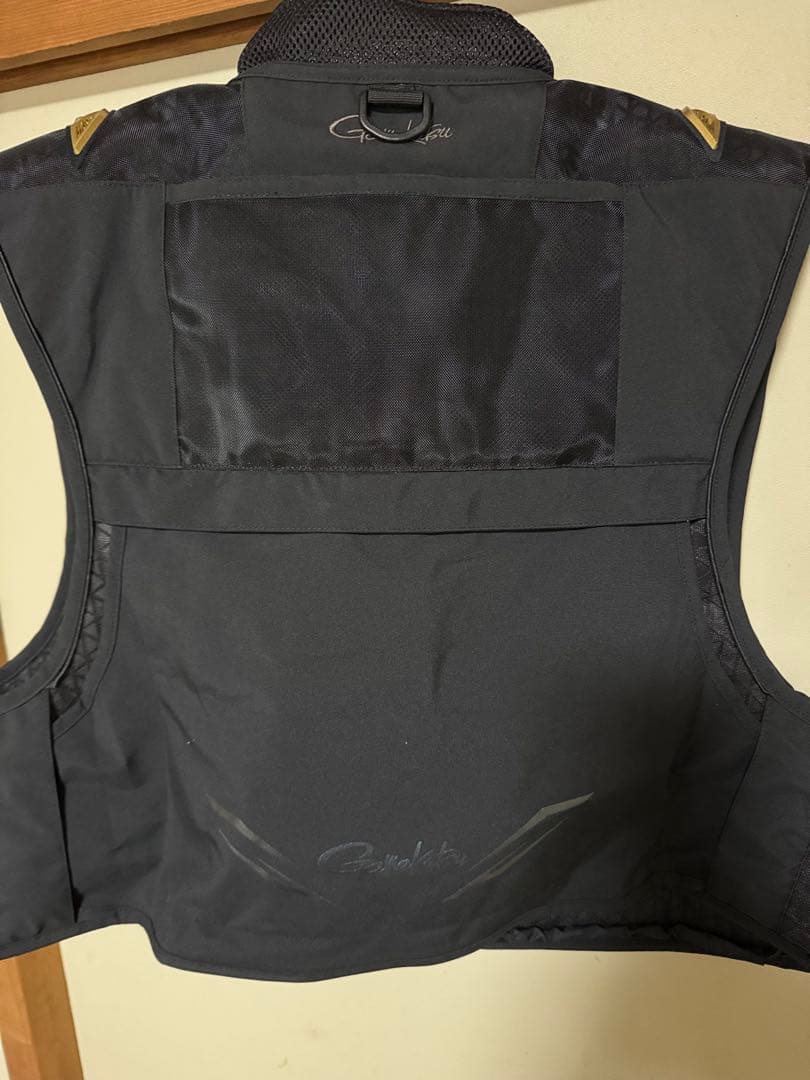 がまかつ ショートハーフメッシュベスト GM2332 5L 新品です。