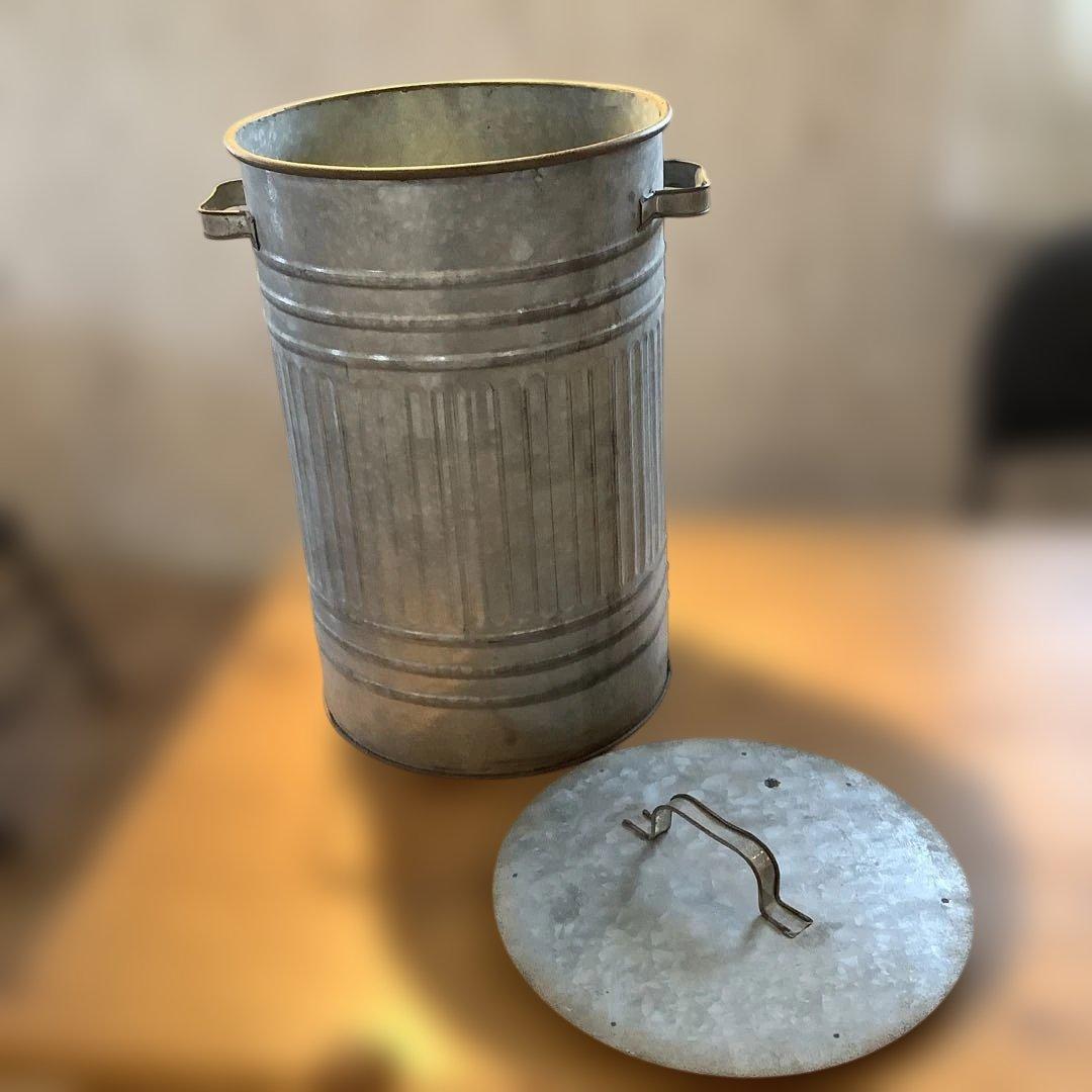 アンティーク調雑貨　ブリキ　ゴミ箱　バケツ　蓋付き