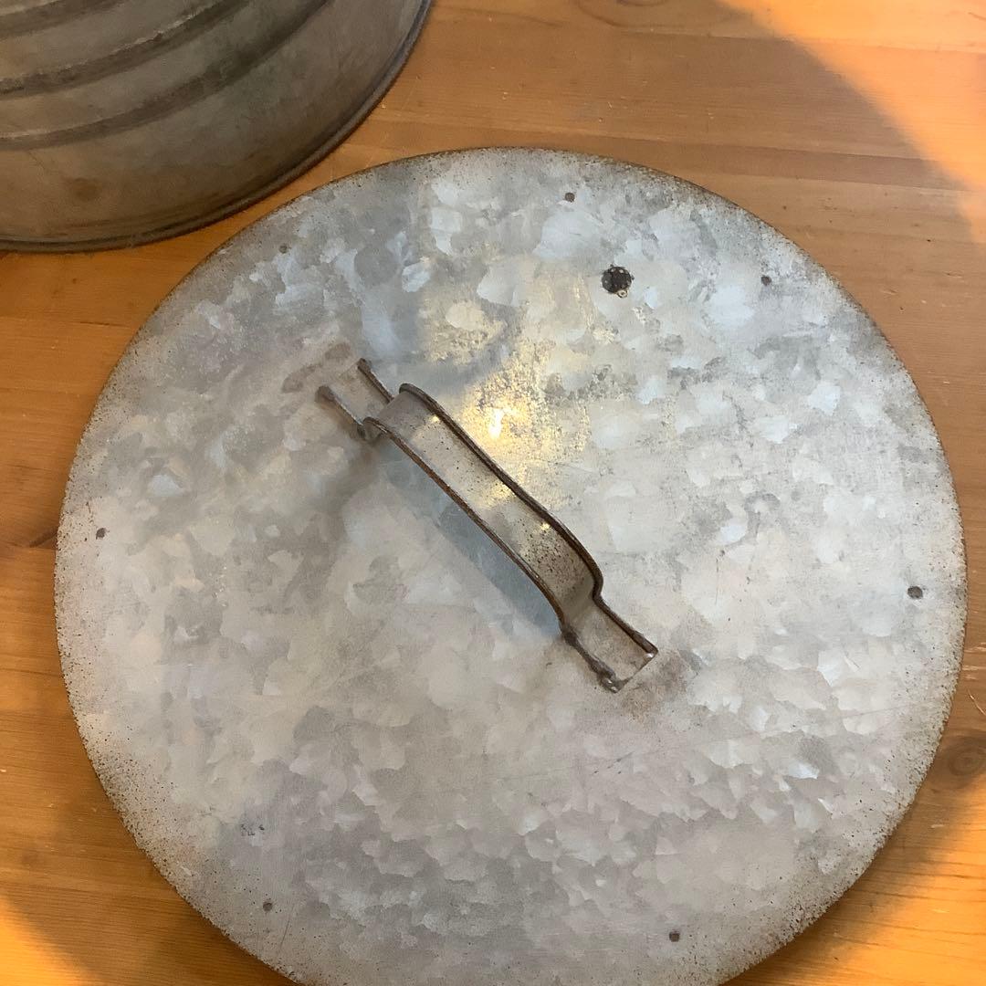 アンティーク調雑貨　ブリキ　ゴミ箱　バケツ　蓋付き