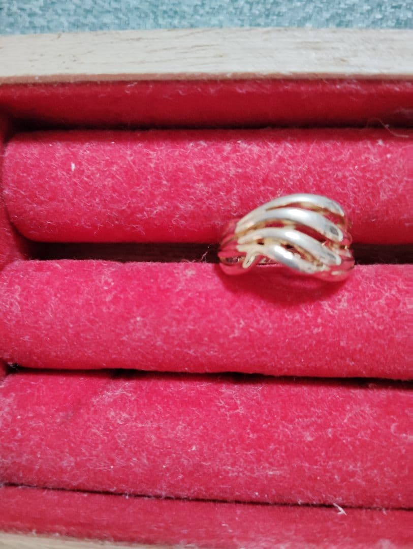 ゴールド ストライプデザイン リング　みるくしゅがー