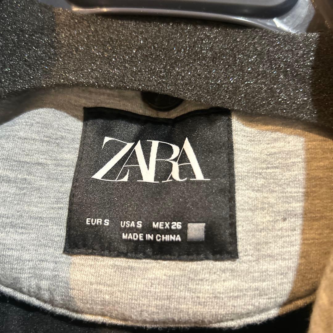 ZARAザラ　フード付き重ね着風コート　新品未使用タグ付き