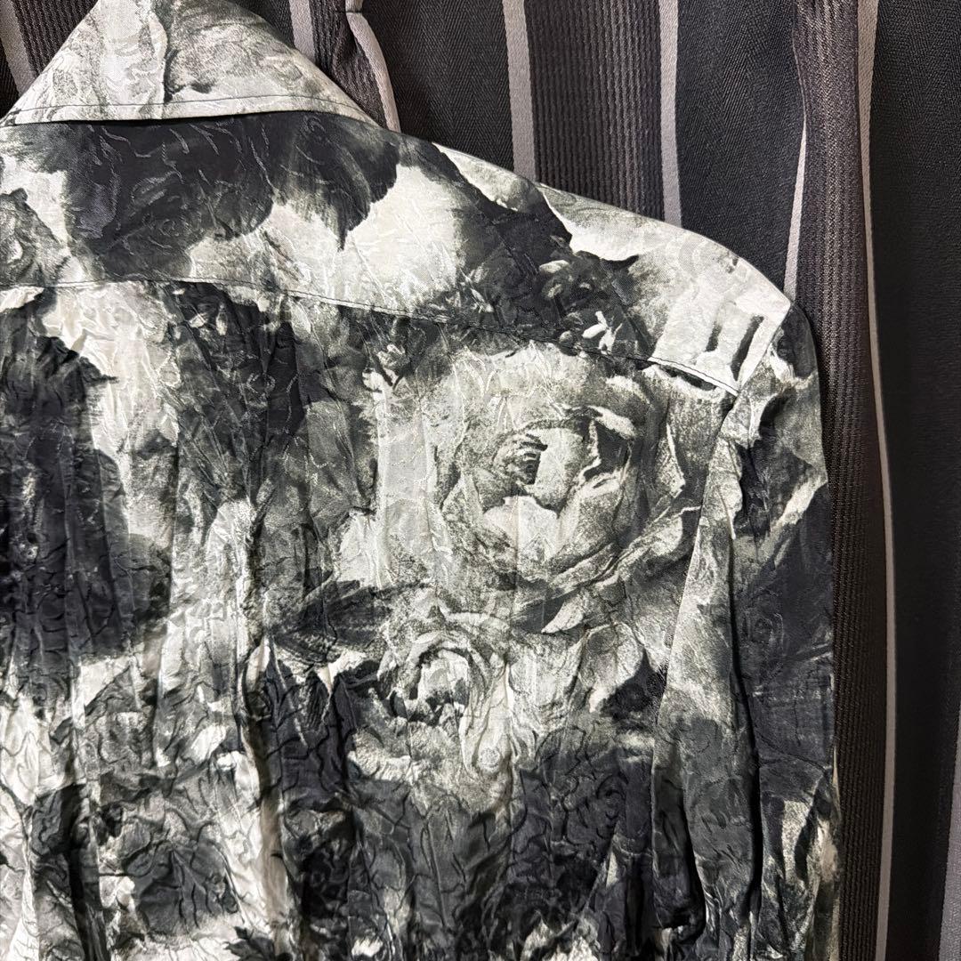 トルネードマート　シワ加工　シャドーローズモノトーンフラワードレスシャツ