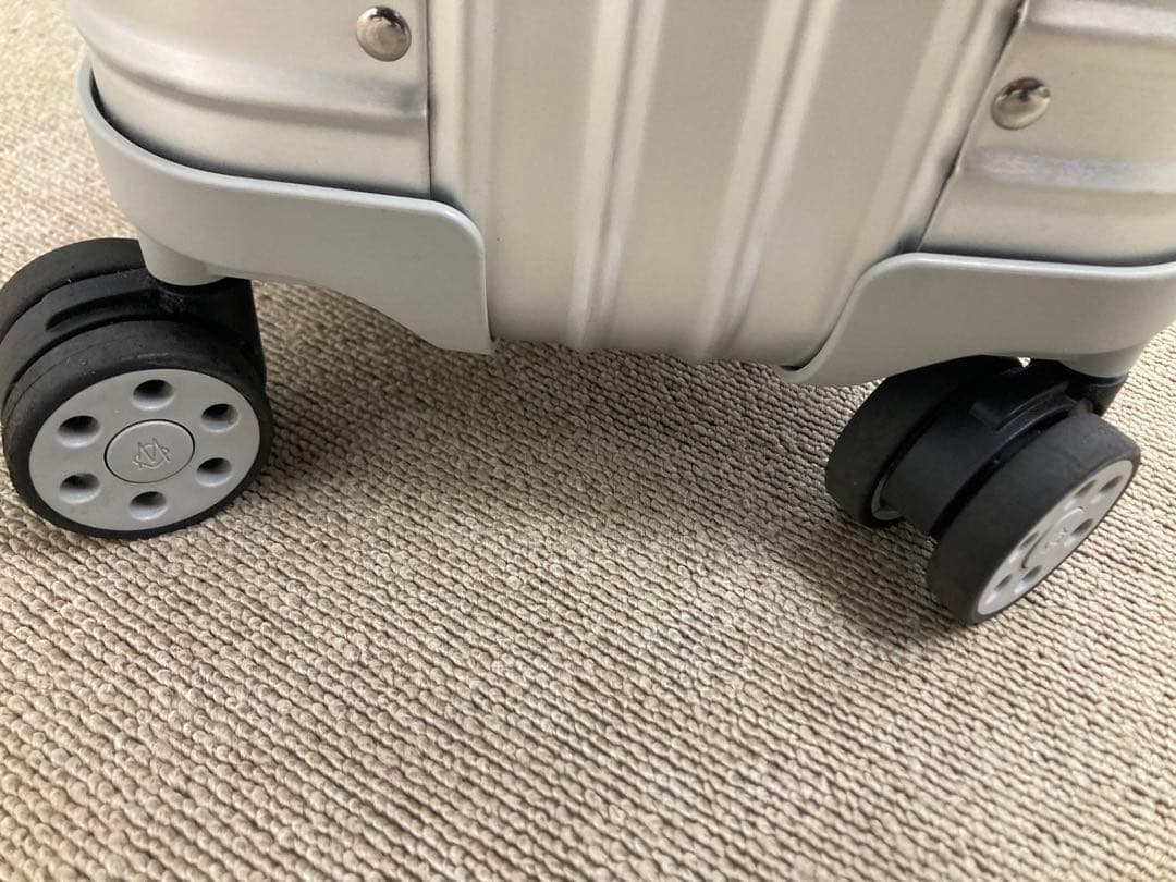 RIMOWA パイロット スーツケース（購入の前にコメントください）