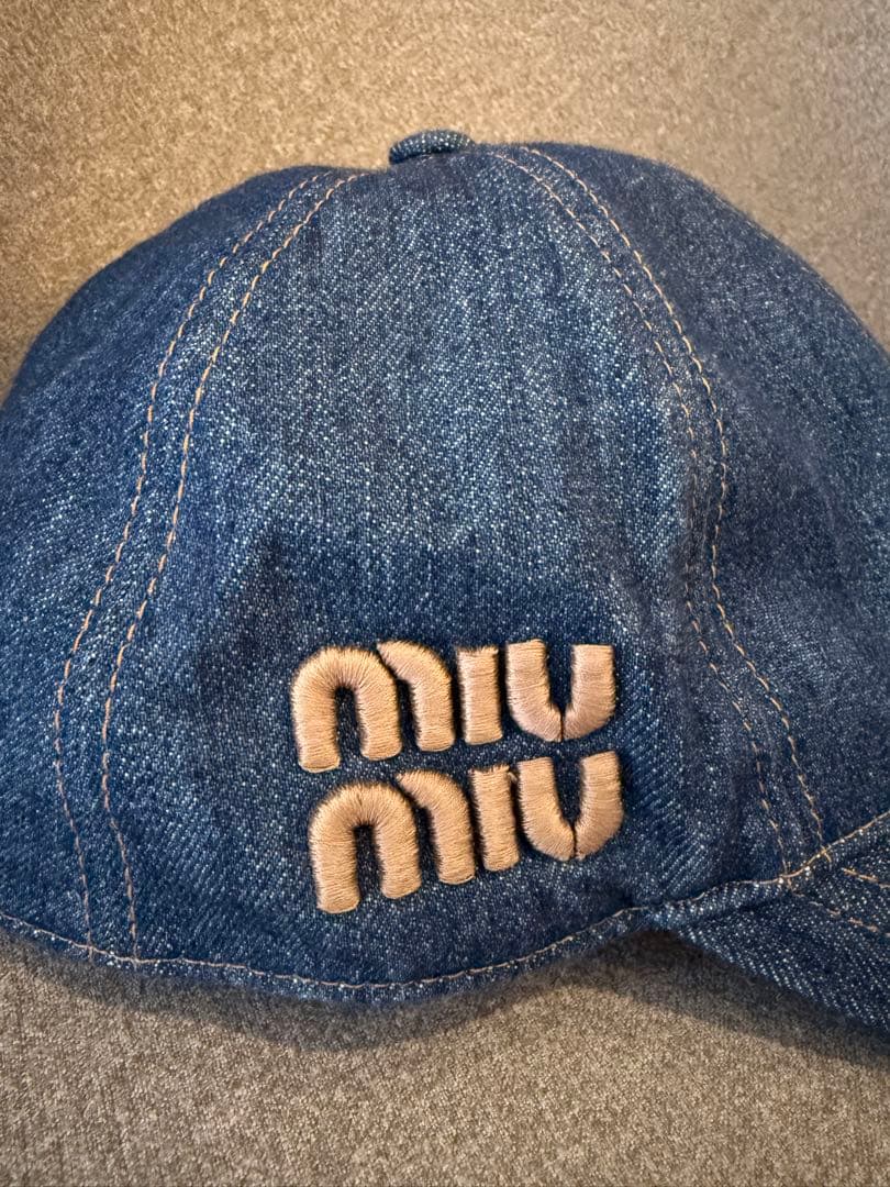 miu miu デニム ベースボールキャップ