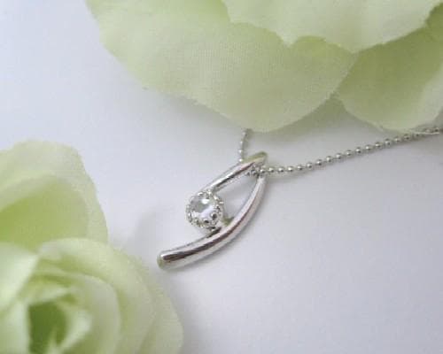 ◇２点セット ローズカットのリングとペンダントネックレス　ホワイトトパーズ流線