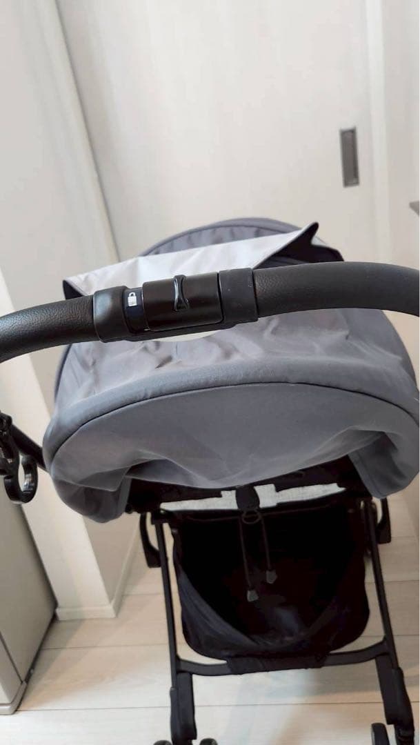 折りたたみアップリカ　ラクーナクッションフリーAB ベビーカー　グレー