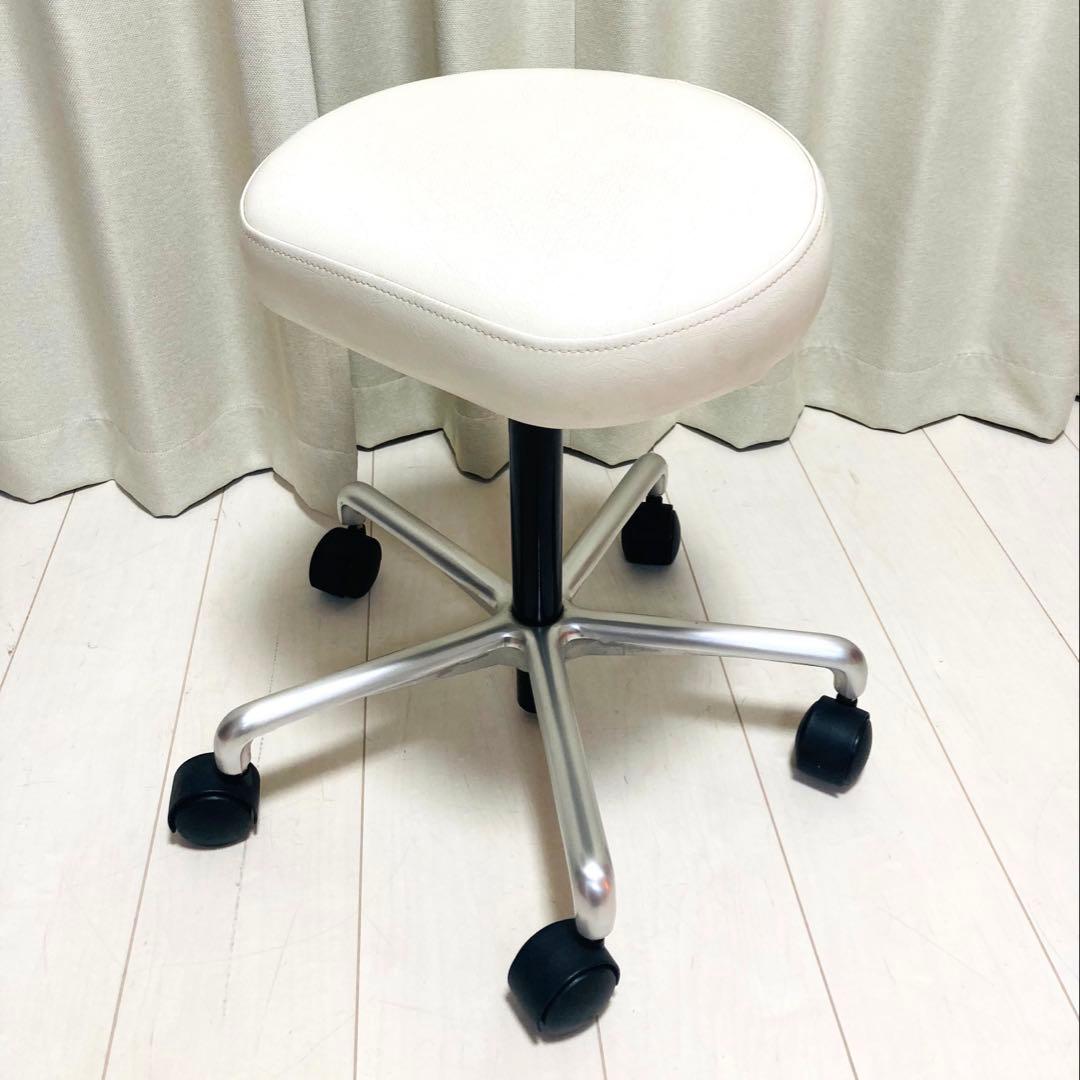 タカラベルモント　SC-E22 エステ　カット　サロン　チェア　スツール