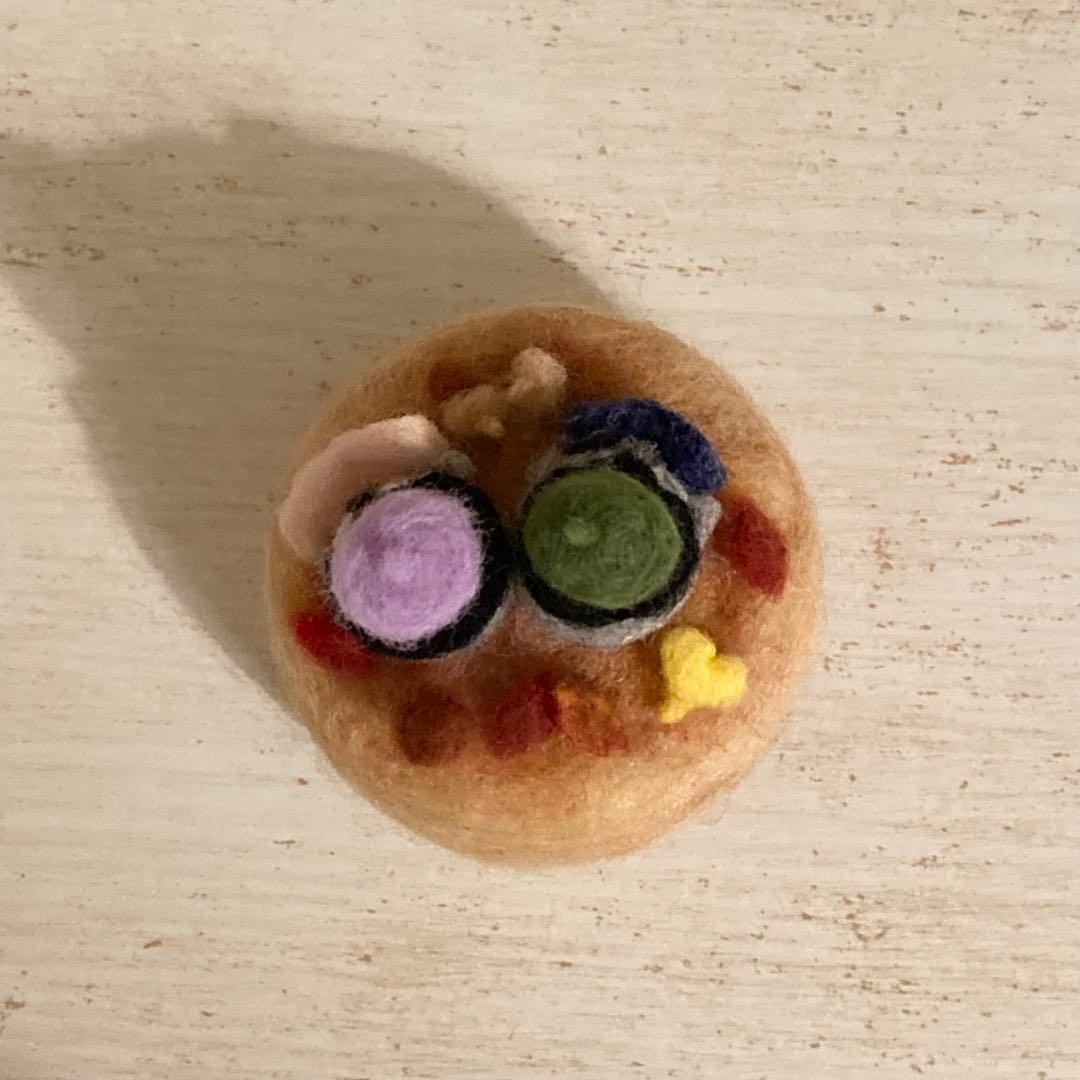 読書の秋のペンギンさん　羊毛フェルト