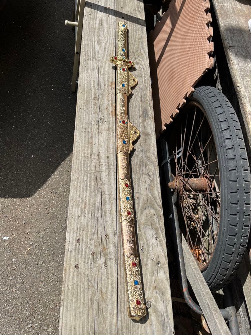 国宝 梨子地螺鈿金荘餝剣 梨地螺鈿金装飾剣 、なしじらでんきんそうの