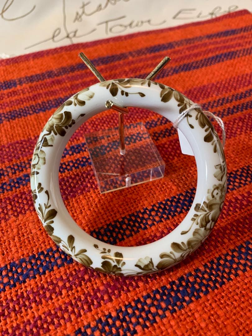 ロイヤルコペンハーゲン　ビンテージのレアなブラウンフラワー陶器のバングルお洒落！