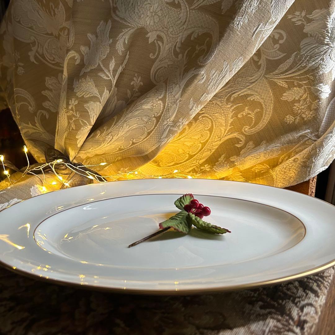 黒壺 WEDEWOOD CALIFORNIA 英国の輝きを纏う オーバルプラター