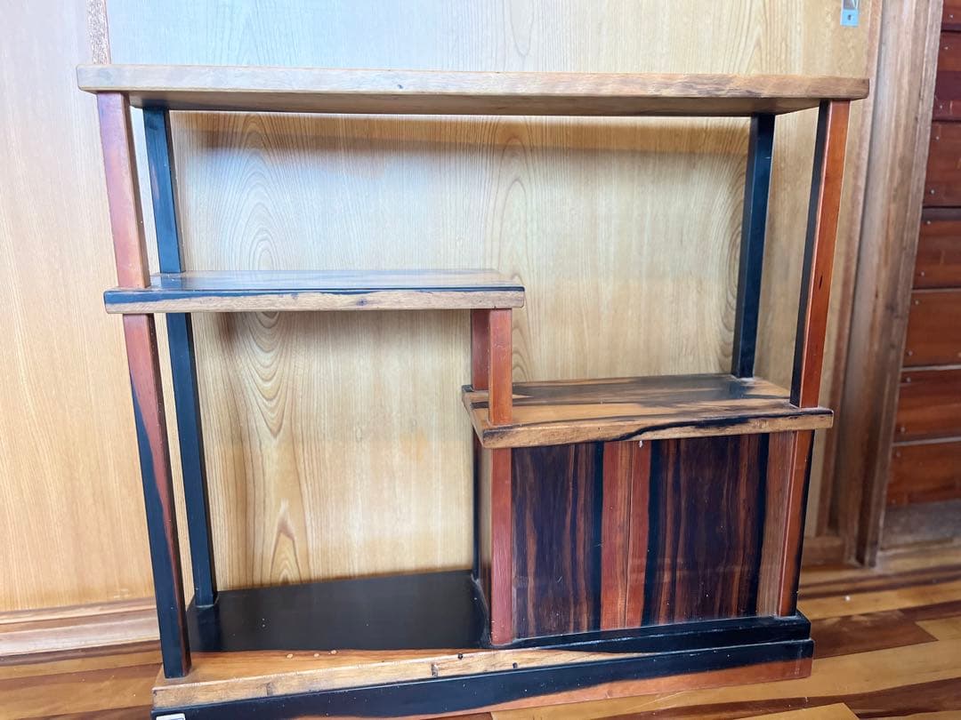 黒柿の木の茶箪笥