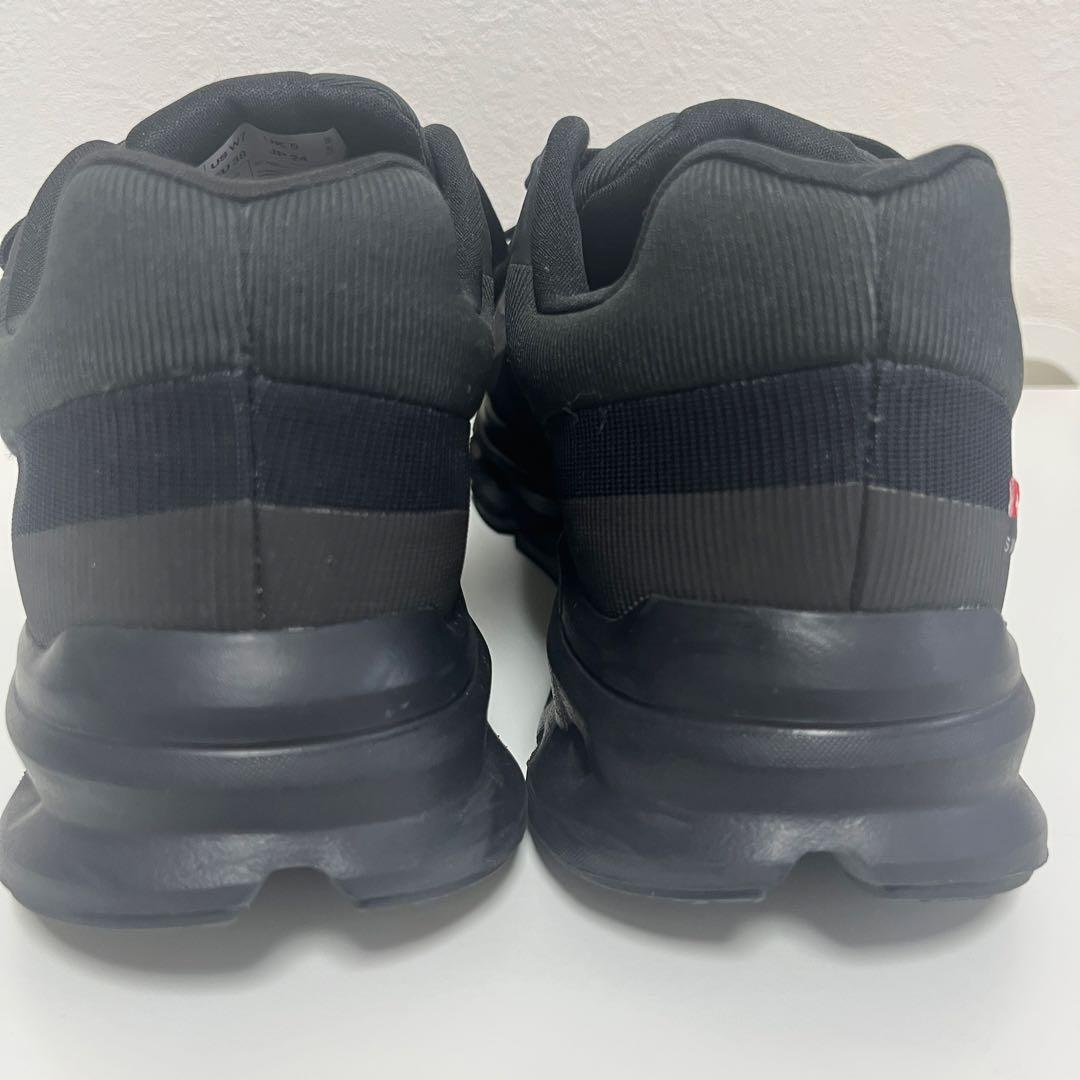 オン　ON Cloudrunner Waterproof ランニング24 美品