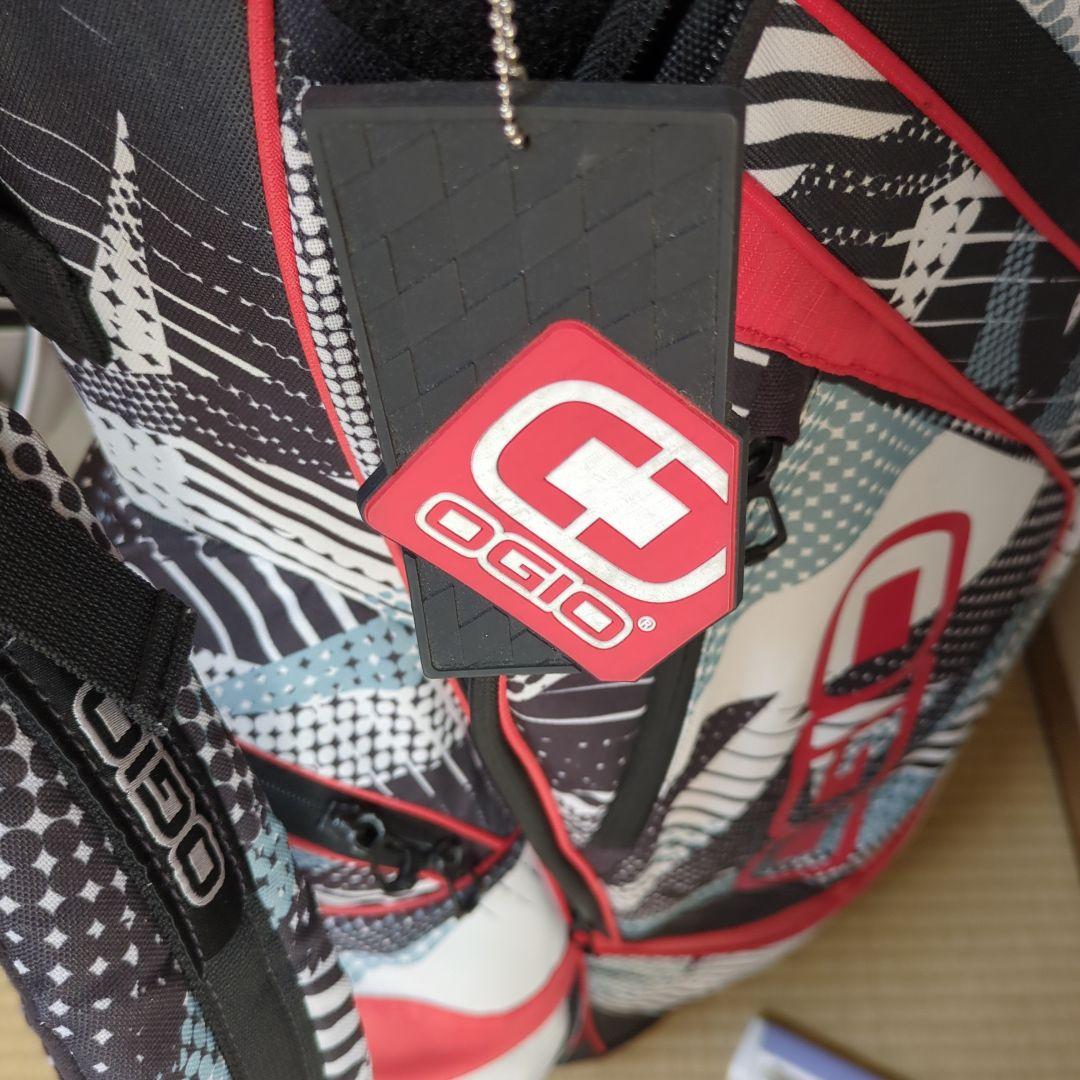 オジオ　OGIOキャディバッグ　8.5インチ　スタンドバック　中古品