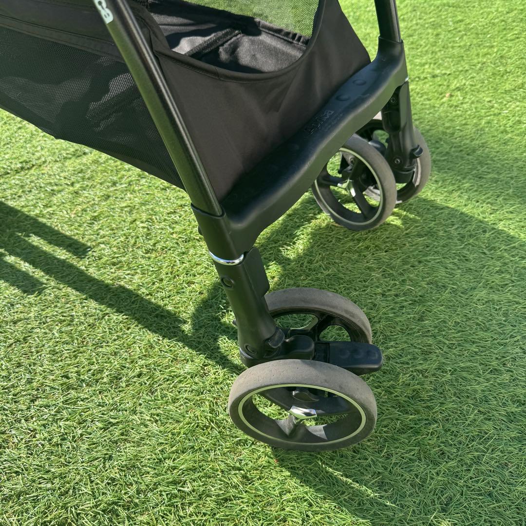 Aprica ラクーナクッションAD 限定黒 ベビーカー