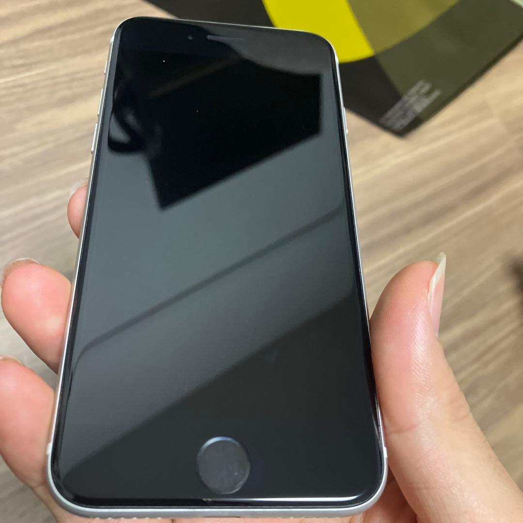 iphone se2 128GB ホワイト