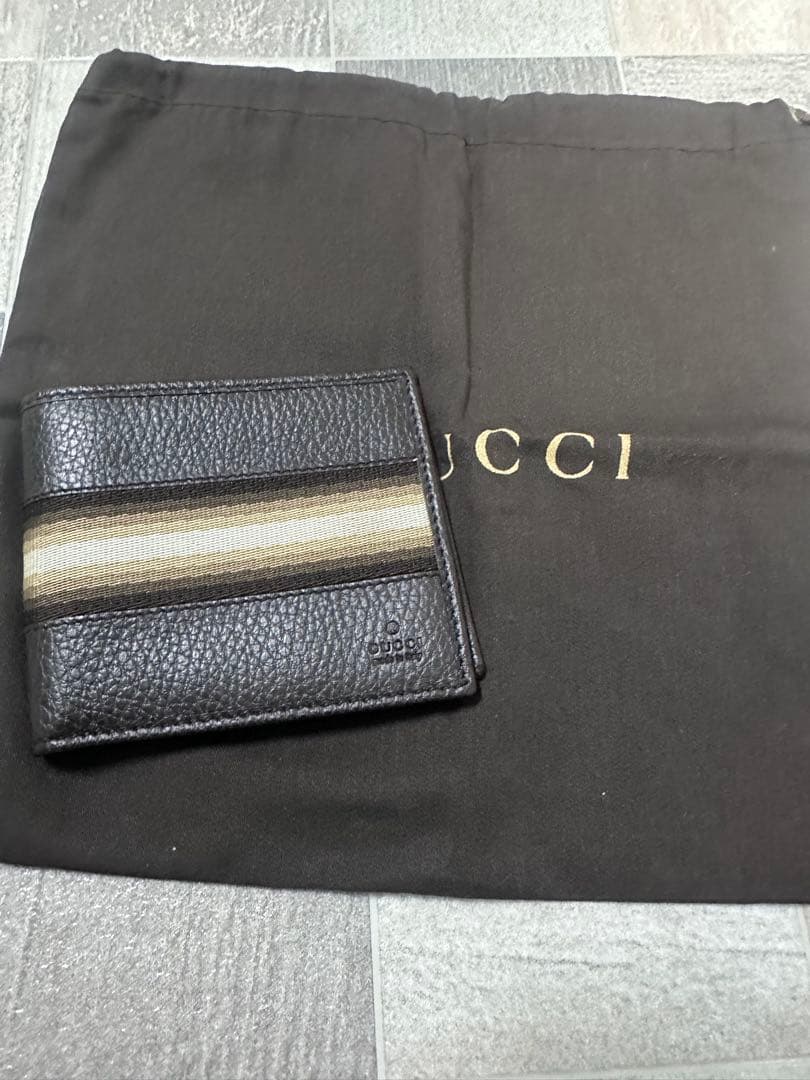 GUCCI 折りたたみ 財布