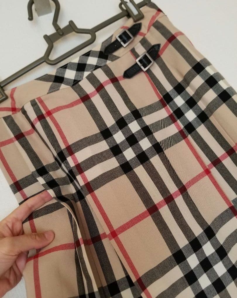 バーバリーキッズスカート 未使用近 美品 ベージュ ノバチェック160