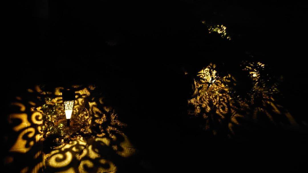 防塵 ソーラーライト 特別な柄模様 フェンス ガーデンライト