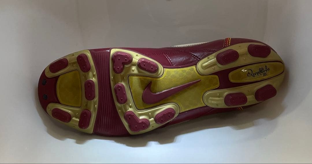 25.5センチ　ナイキ　ティエンポ　ロナウジーニョ￼￼￼HG サッカースパイク￼