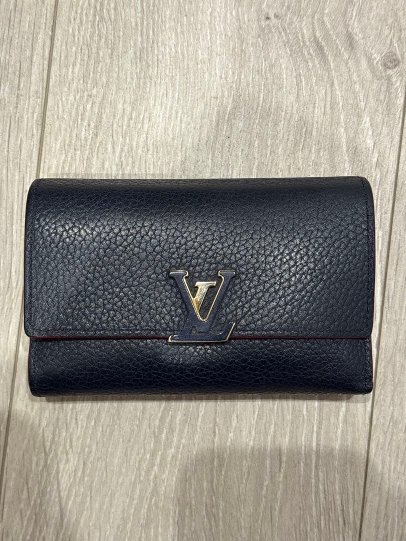 ルイヴィトン ポルトフォイユ カプシーヌ コンパクト　マリーヌルージュ