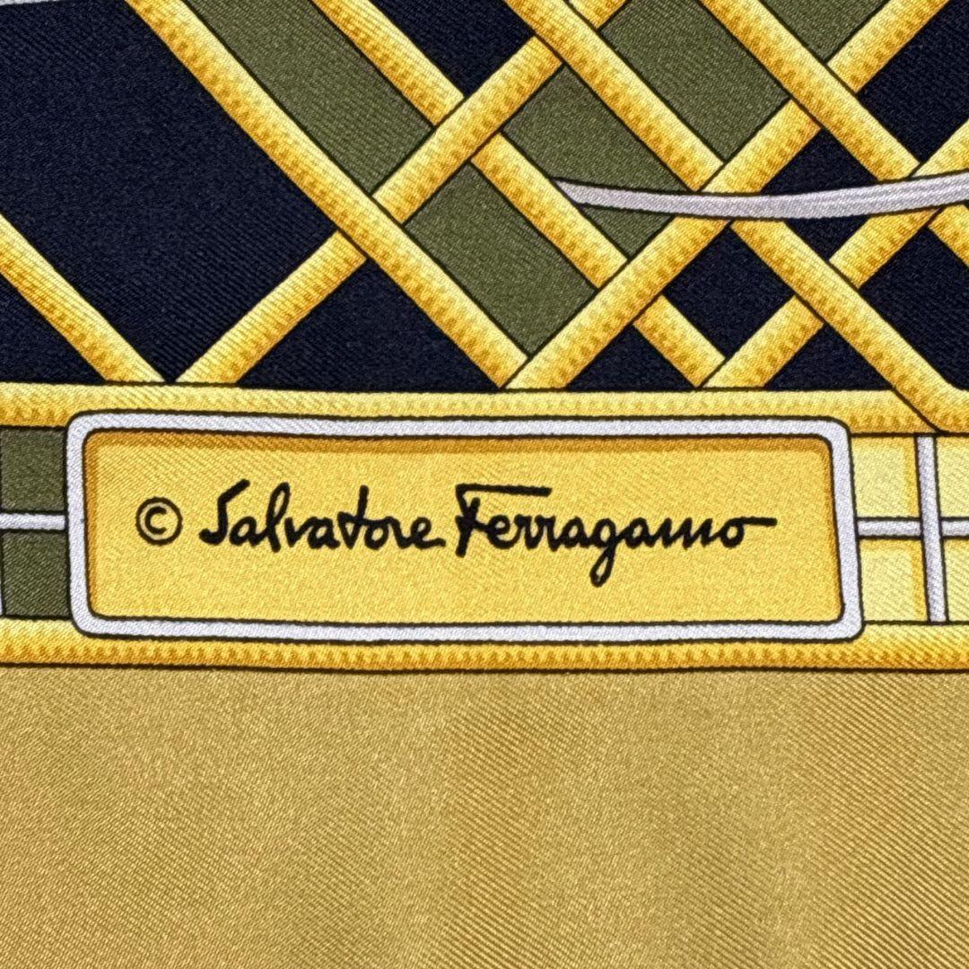 美品✨サルヴァトーレフェラガモ シルク イタリア キツネ 大判スカーフ ストール