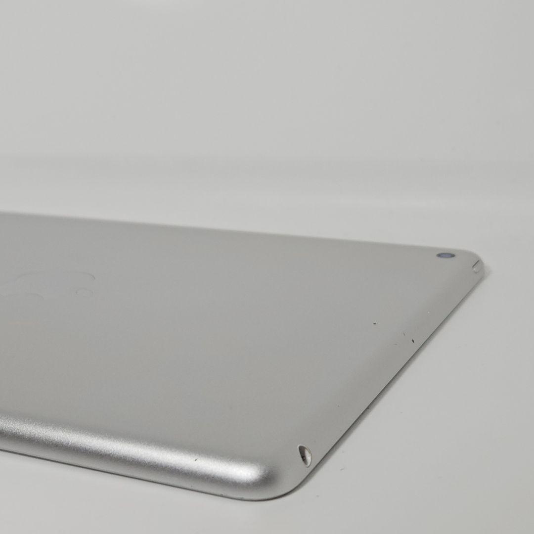 美品 動作品 iPad 第6世代 A1893 Wi-Fi シルバー 32GB