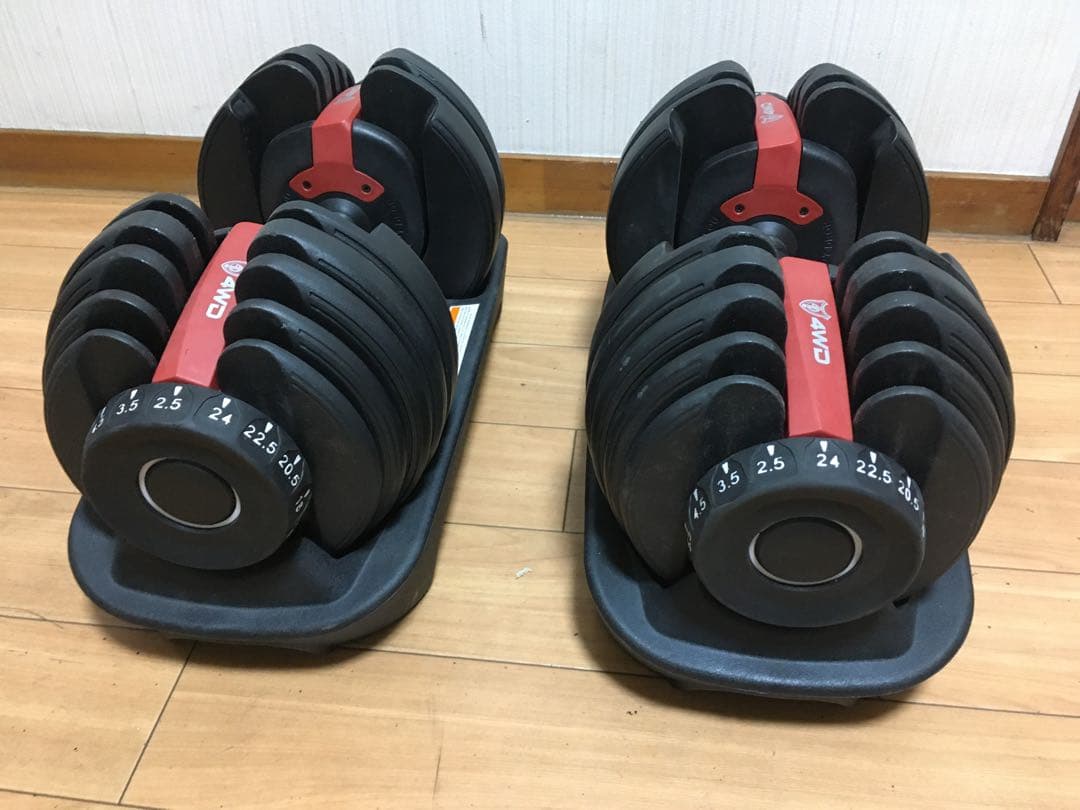 ① 4WD 可変式ダンベル 2.5kg-24kg 1個