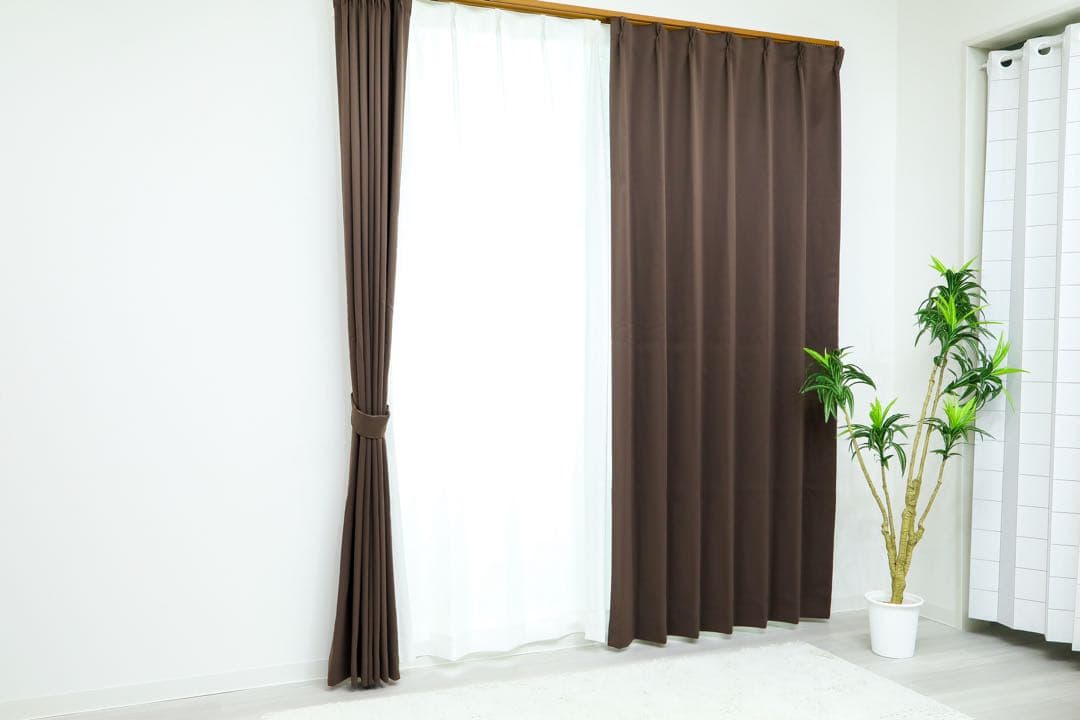 Proクライマー　1級遮光防炎カーテン　150㎝×220㎝　2枚