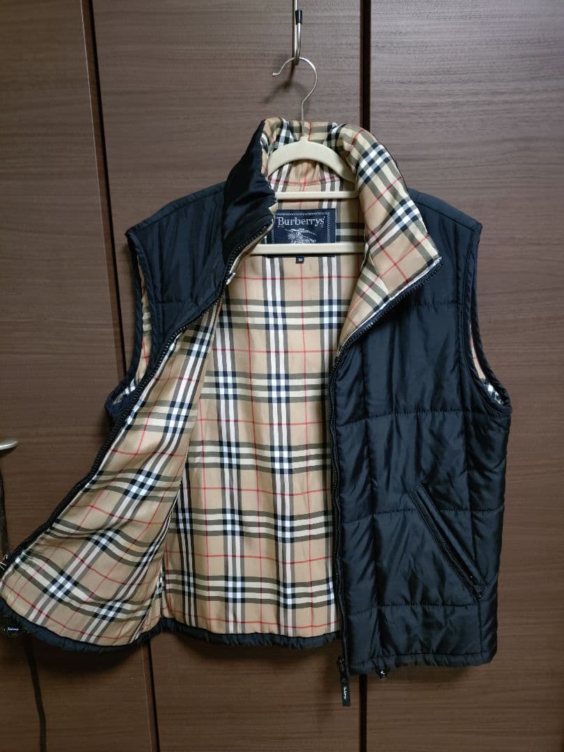 Burberry's ブラック キルティングベスト